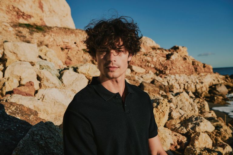 ONLY&SONS_spring_summer_2026_large_251204_02_ONLY_SONS_ECOM_SS26_22035825_22032958_1078